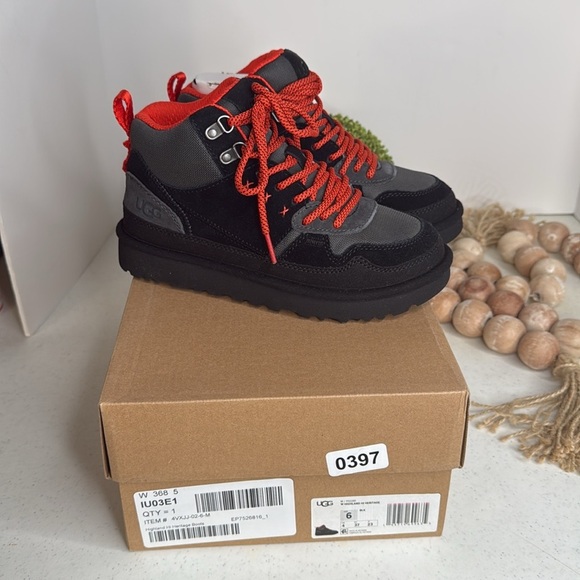 Ugg WOMENS UGG HIGHLAND HI HERITAGE BOOTS Sz 6 - Picture 12 of 12